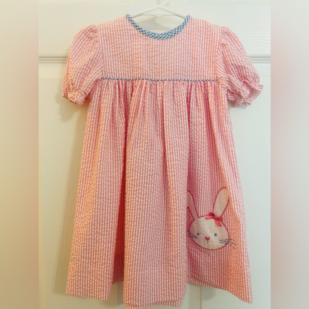 Short sleeve dress